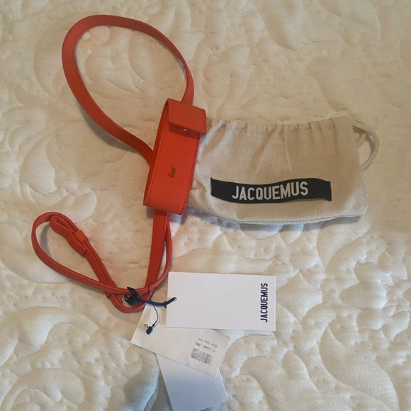 Jacquemus - Picture 1 of 9